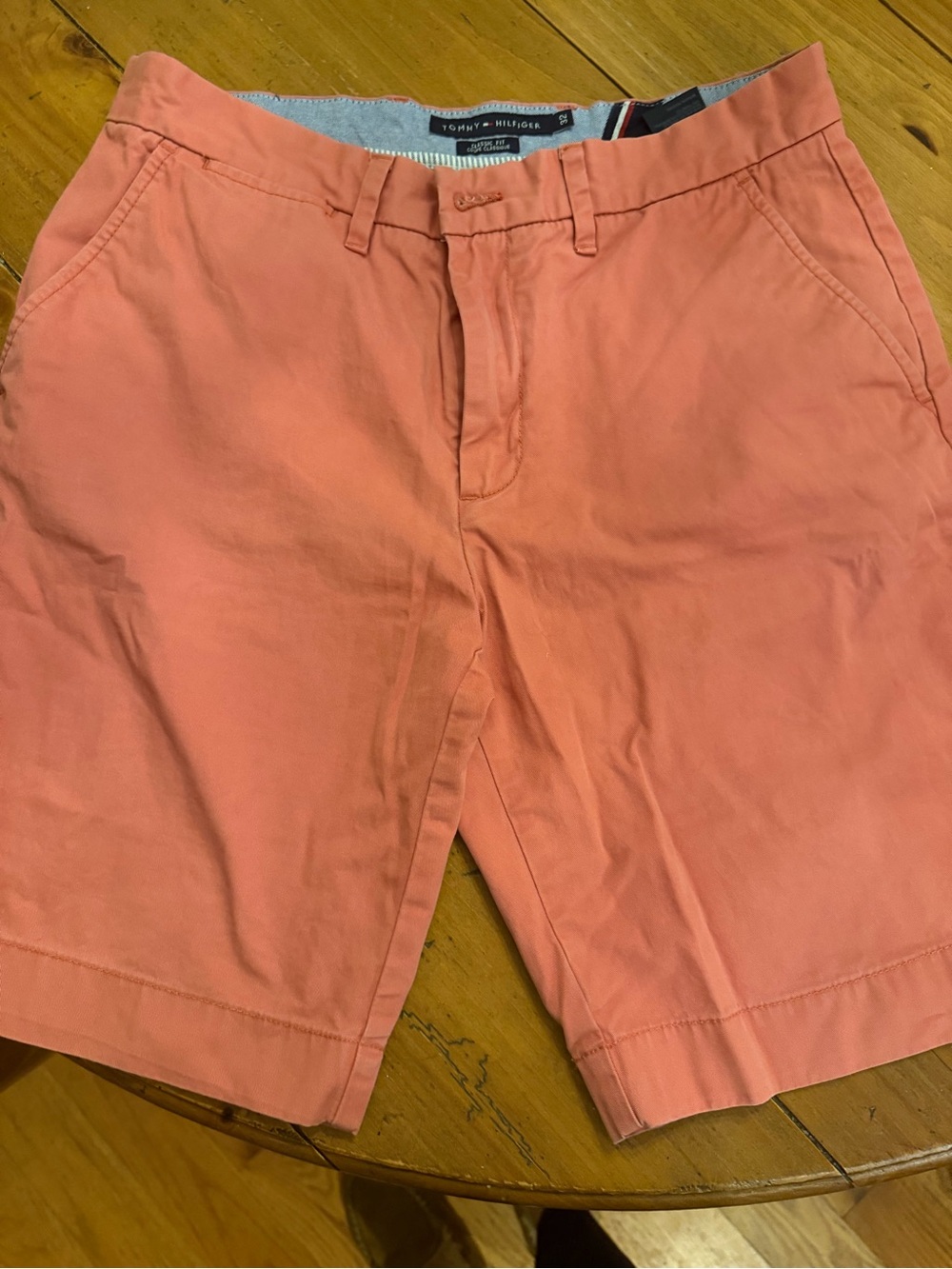 Tommy Hilfiger Men's Coral Flat-Front Chino Shorts